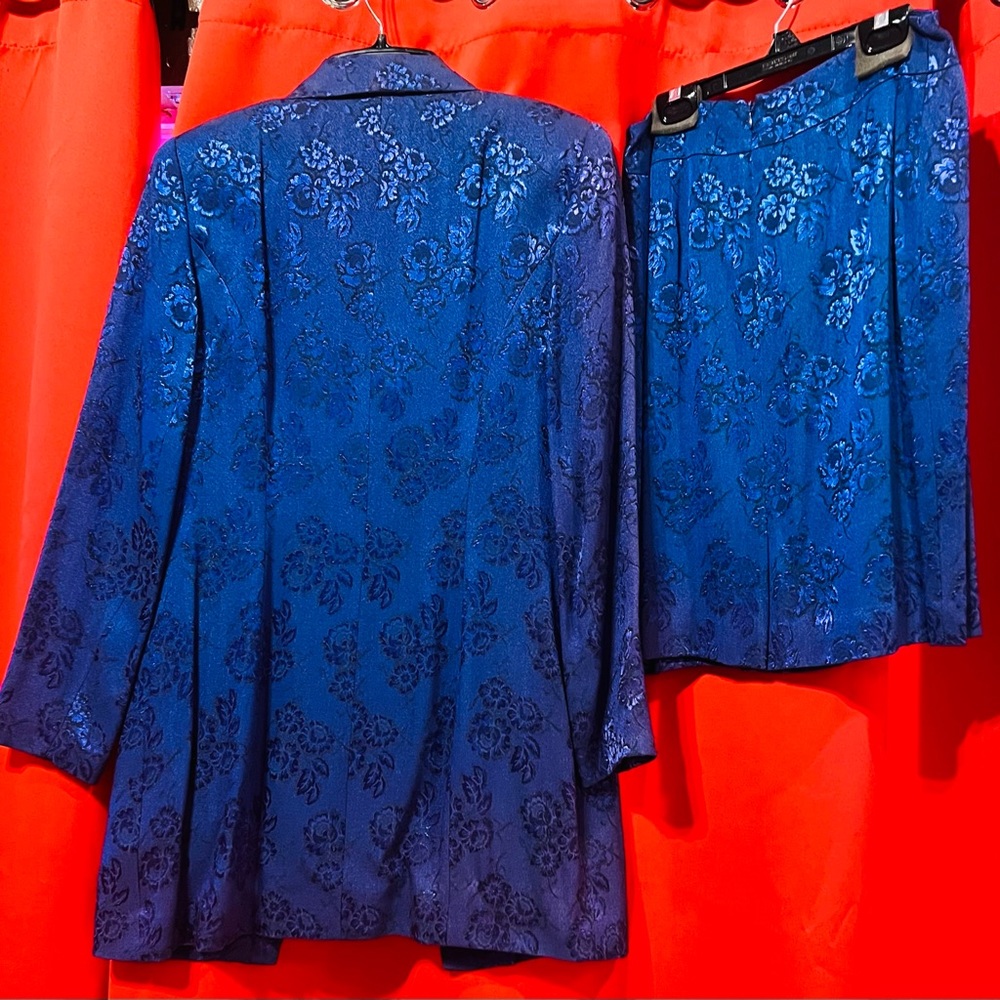 Navy mini skirt set size 4